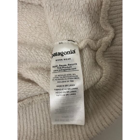 Patagonia Woolie Fleece in Oyster White - Picture 9 of 11